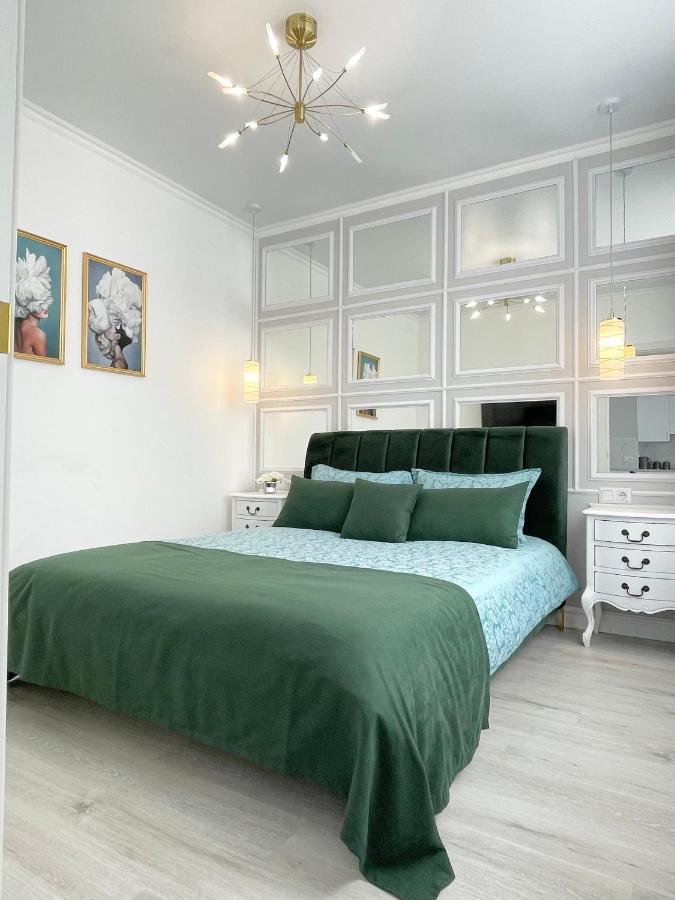 Luxury Emerald Apartments Irpin Exterior photo